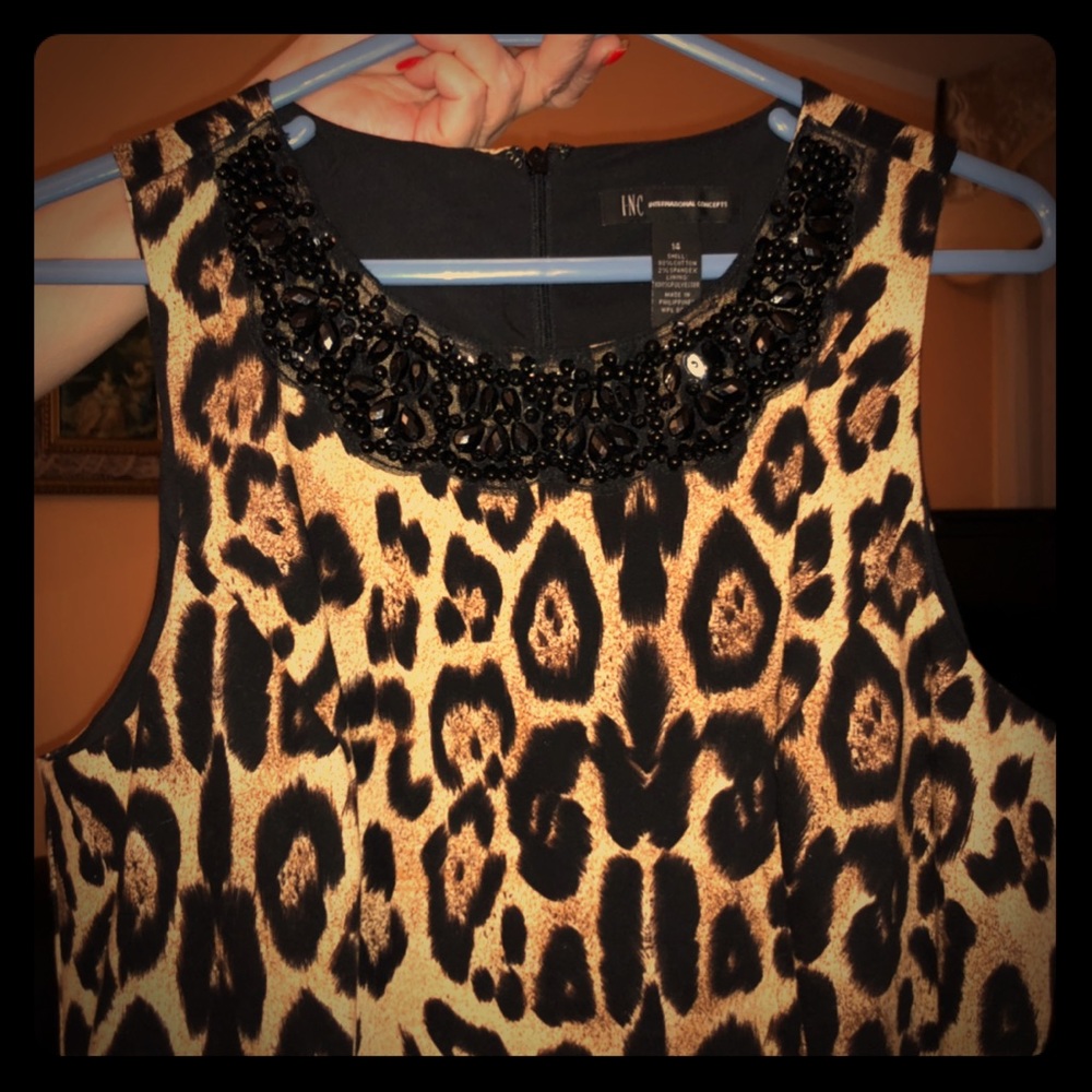 Inc dress. Hardly warn.. great material and comfy